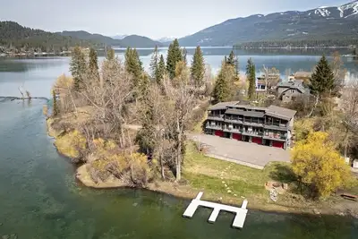 Image de Waterfront Luxury Townhome, Quick Access to Whitefish River & Lake, Private Hot