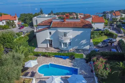 Image de 3 bedroom in Villa Garden with pool and sea view