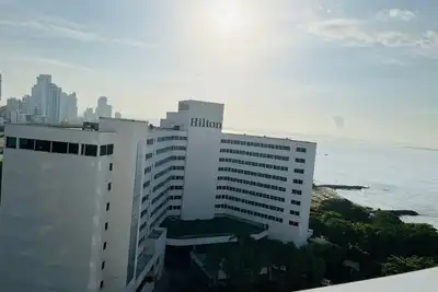 Image de Iluminado y Cómodo Apartamento con Magnificas Vistas y Excelente Ubicación!