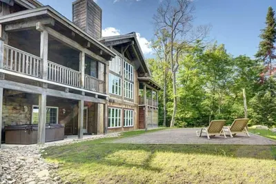 Image de Chalet rustique bord de l'eau