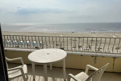 Image de Bel appartement, front de mer, grand séjour, 2 chambres, 6 lits, idéal famille.