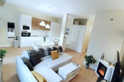 Image de Cómodo y Elegante A 10 Min. Andando del Centro