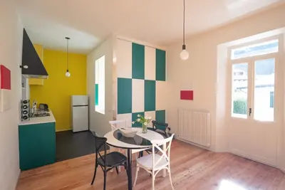 Image de Design flat 2 min walk from beach and station with garage Bellano