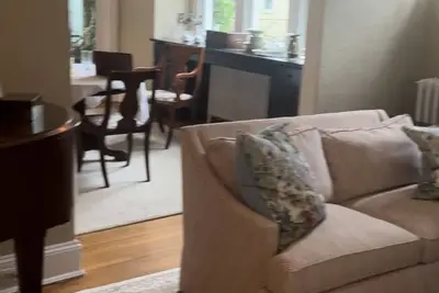 Image de Beautifully Furnished Home, Steps to Usna Stadium, Walk to Downtown Annapolis!