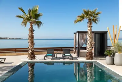 Luxe 5-Star Retreat: 4-Bed Apt. with Panoramic Sea View and 2 swimming pools\n