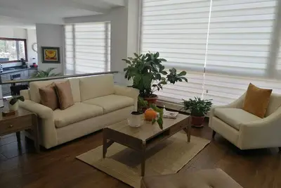 Image de Dpto. en San Juan de Cumbayá. \nCerca de C. Comerciales y Universidades\n