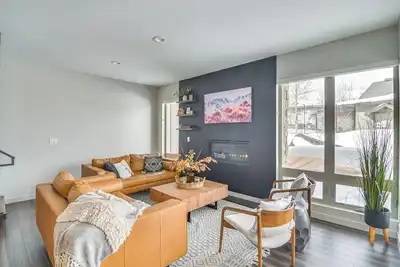 Image de Granby Retreat w/ Community Pool: Ski-In/Ski-Out!