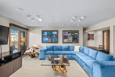 Image de North Of Nell, Unit 3j