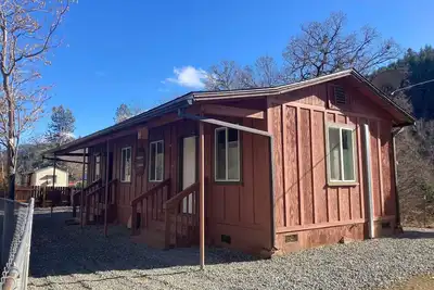 Image de Cozy historic Mining Cabin in Douglas City close to the Trinity River