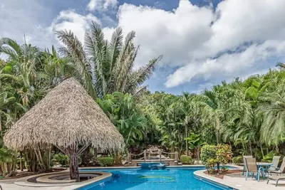 Image de Stunning Villa with Shared Pool