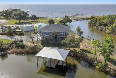 Image de Waterfront, 2 Docks, 3 Bed, 4 Bath, Amazing Gulf View. An incredible experience!