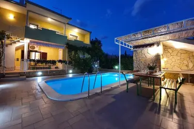 Image de 💎 Beautiful villa - heated pool, Bbq near Split