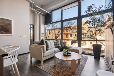 Image de Stylish 3br, Game Room, Roof Top | Cityscape Sanctuary