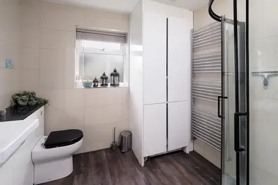 Image de Stunning Bungalow & Views Private Parking for 3 Cars & Tesla Power Point