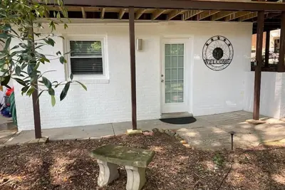 Image de Belmont Nc Riverfront 2-Bedroom Garden Suite