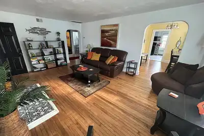 Image de 6 Block to oceanfront and in the center of the vibe district!