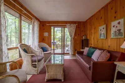 Image de Sand Bay: 2-Bedroom Cottage #11\n