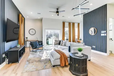 Image de Houston Townhouse w/ Office & Home Gym