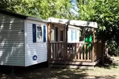 Image de Mobil home Confort Tribu 6/8 pers. - 35m² - 3 chambres - terrasse couverte - 6 à 8 personnes - 6 pers. inclus dans le tarif