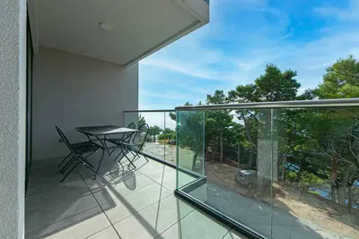Appartement de deux chambres avec la terrasse et la vue sur le mer Brela, Makarska (A-19834-f)