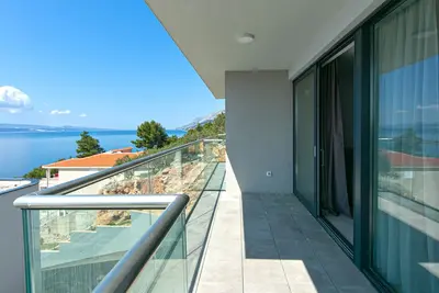 Appartement de deux chambres avec la terrasse et la vue sur le mer Brela, Makarska (A-20229-c)
