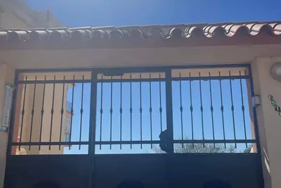 Image de One Bedroom Apartment at Seafront, With Seaview on top Floor