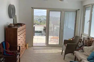 Image de Curl Curl beach cottage.