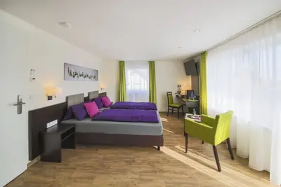 Image de Gästehaus Stock - Zimmer \"käuterstüble\" hat Einen Balkon zur Straßenseite,