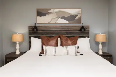 Image de AtHome+1 Stay | Pet Friendly | Comfy Stay