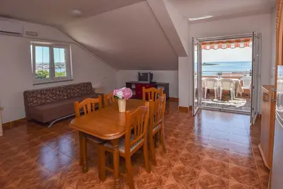 Image de Apartment with sea and city view