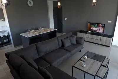 Image de Cozy 2-bedroom apartment with Ac and WiFi in brilliant Kyrenia District