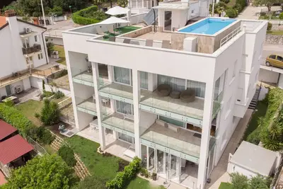 Image de Apartment Mara with rooftop swimming pool