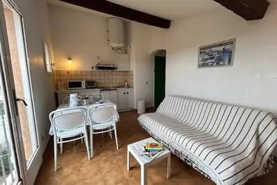 Image de Sainte-Maxime : Appartement lumineux 2 pièces avec parking dans résidence calme