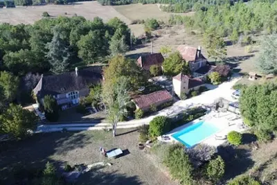 Image de Privatisation d'un domaine périgourdin avec piscine. Jusqu’à 23 couchages.