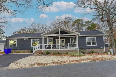 Image de Family fun home, beach, pools, pet friendly!