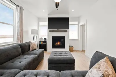 New Modern Townhome Centrally Located In Kalispell