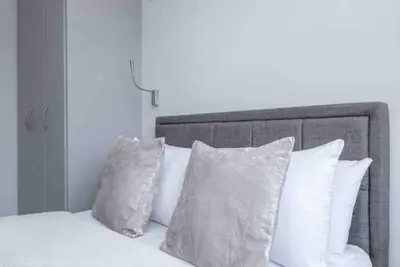 Image de Superhost for long stay in stylish apartment
