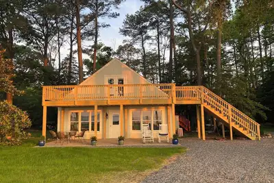 Image de 3-bedroom water-front cottage on 2 1/2 secluded acres near Reedville, Va