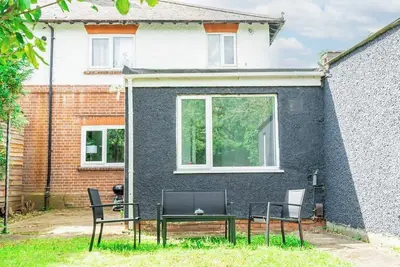 Image de Charming Garden Flat with Free Parking @ Abingdon