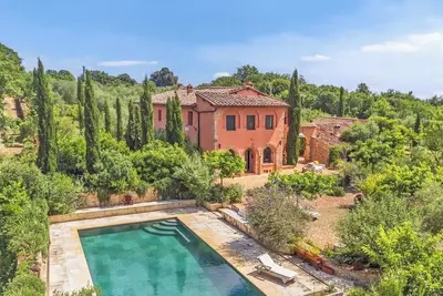Image de Relaxation in the green, in the municipality of Monteriggioni just 7 km from Siena