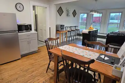 Image de Private & Cozy Farmhouse in New Hampshire