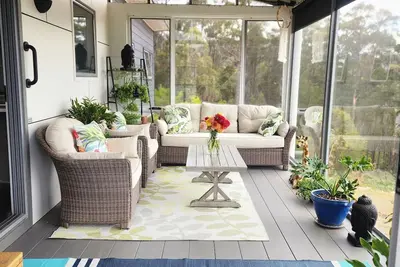 Image de Private Two Bedroom unit located on 63 acres Stunning views. \nBeautiful Sunroom.