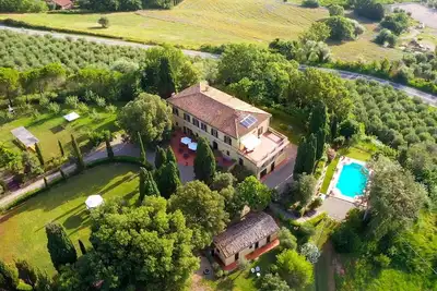 Image de Villa à Radicofani avec 13 chambres à coucher, 28 couchages