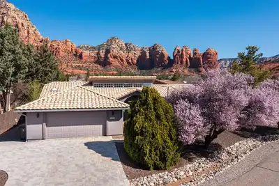 Image de Sedona Getaway with Hot Tub and Amazing Views