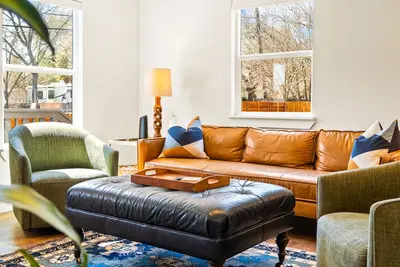 Image de Central Lockhart Gem - Walk to Dt in Mins!