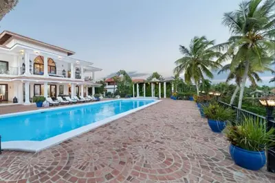 Image de Amazing views, immense pool 60x20 ft 16+ guests 6br Luxury Villa 9 Baths 9 Beds