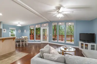 Image de French Country Home In the Woods