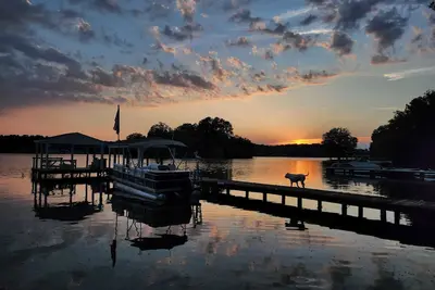 Image de Lake Greenwood Guesthouse-Bring your boat and your pup!