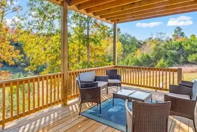 Image de Peaceful Escape featuring Billiards, Arcades & $400 in Free Daily Attraction Tickets!