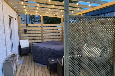Image de Lovely 3 bed, garden Jacuzzi, driveway, free Wifi, close Airport and centre
